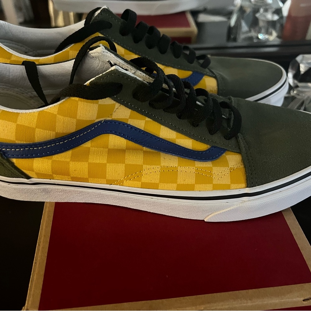 Vans Tennis shoes